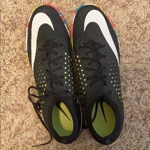 Indoor soccer shoes